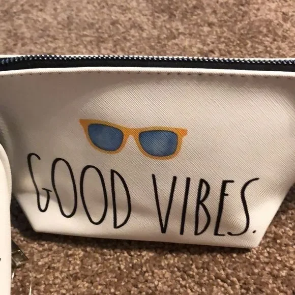 Set of 2 Rae Dunn Makeup Bags - Picture 3 of 5